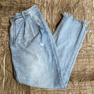 American eagle mom jean light wash raw hem high waist